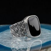 Dikdörtgen Oniks Taşlı Örgü Desenli Erkek Gümüş Yüzük thumbnail 1