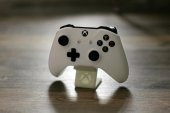 Xbox One S Oyun Kumandası Tutacağı Aparat Stand Askı Biblo Dekor - 1