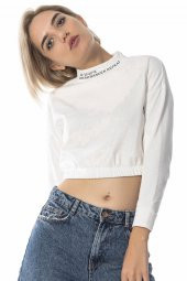 Beyaz Kadın Kısa Crop Sweatshirt - 1