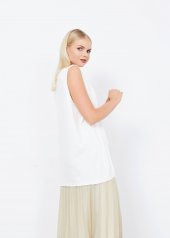 Kadın Beyaz Omuz Detaylı Kolsuz Basic Bluz - 5