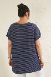 Büyük Beden Lacivert Salaş Çizgili Lale Baskılı T-shirt - 8