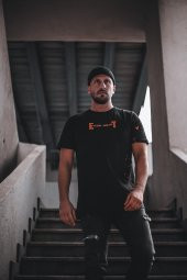 Trair Nakışlı Yan Sol Boya Puskurtmeli - 1