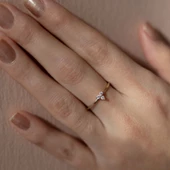 8 Ayar Altın Üç Taş Trend Kadın Yüzük - 3