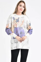 Köpekli Kadın ve Yazı Baskılı Ekru-Lila Kadın Kazak - 1