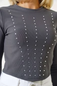Taşlı Uzun Kol Kaşkorse Bluz Füme thumbnail 4