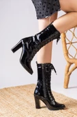 NAVAS Siyah Rugan Yüksek Topuklu Bağcık Detaylı Kadın Çizme - 2
