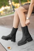 UNTE Siyah Cilt Lastik Detaylı Kadın Bot thumbnail 1