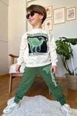 Erkek Çocuk Üzerinde Parasaurolophus Figürlü ve Yazı Baskılı Yeşil Eşofman Takım thumbnail 1