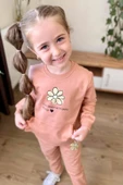 Kız Çocuk Papatya Baskılı ve Fırfır Cep Detaylı Sweat Alt Eşofman Somon Eşofman Takım thumbnail 2