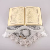 Şal + Seccade + Tesbih + Kuran Hediye Seti (Orta Boy, Ekonomik Cilt, Gri) thumbnail 4