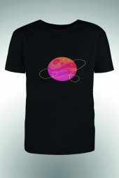 Pembe Halkalı Gezegen Baskılı T-shirt - 1