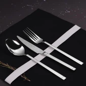 Serenk Barselona Çelik Çatal Kaşık Bıçak Takımı 18 Parça, Premium 18/10 Paslanmaz Çelik thumbnail 2