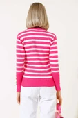 Çizgili Kol Düğme Detaylı Triko Kazak Fuşya - 3