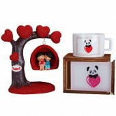 Kalpli Ağaç Altında Sallanan Aşıklar Biblo Kalpli Panda Kutulu Kupa Sevgiliye Hediye Seti thumbnail 1