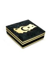 İsme Özel Türk Bayraklı Kadife Sandıklı Kuran Seti thumbnail 1