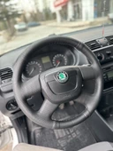 Skoda Octavia Mk2 A5 2005-2012 Araca Özel Dikmeli Direksiyon Kılıfı (Nokta Karbon) thumbnail 4