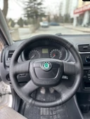 Skoda Octavia Mk2 A5 2005-2012 Araca Özel Dikmeli Direksiyon Kılıfı (Nokta Karbon) thumbnail 1