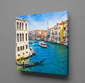 RENKLİ EVLER ARASINDAN NEHİR AKINTISI KANVAS TABLO - 1