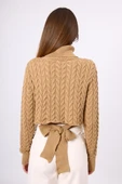 Peraluna Scarlett Saç Örgülü Krop Kesim Kadın Triko Kazak - Camel thumbnail 2