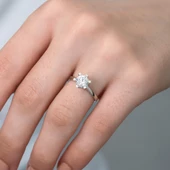 6 Tırnaklı Swarovski Taşlı Gümüş  Yüzük - 5