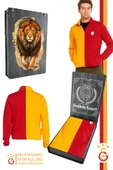 Galatasaray Orijinal Lisanslı Sarı Kırmızı Parçalı Hakim Yaka Sweat Hediyelik Ahşap Kutulu - 1