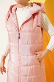 Kapüşonlu Uzun Şişme Yelek Pembe thumbnail 4