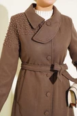İnci Detaylı Kuşaklı Kaşe Kaban Kahve thumbnail 4