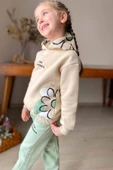 Kız Çocuk Stay Wonderful Çiçek Desenli İçi Pamuklu Yeşil Eşofman Takım thumbnail 2