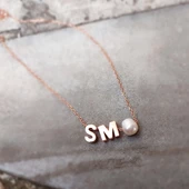 925 Ayar Gümüş Minimal İki Harfli İnci Kolye thumbnail 2