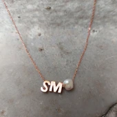 925 Ayar Gümüş Minimal İki Harfli İnci Kolye thumbnail 4