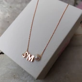 925 Ayar Gümüş Minimal İki Harfli İnci Kolye thumbnail 7