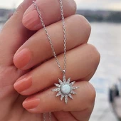 925 Ayar Gümüş Beyaz Opal Taşlı Yıldız Kolye thumbnail 5