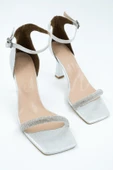 Gümüş Taşlı Tek Bant Kadeh Topuklu Abiye Ayakkabı - Toffy - 4