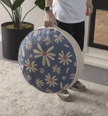 Mavi Papatya Desenli Yuvarlak Dekoratif Taşınabilir Yer Minderi Puf, 60x60 cm - 1