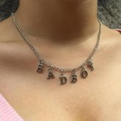 Gri Bad Boy Yazılı Harfli 45 cm Zincirli Hediyelik Bayan Kolye thumbnail 1