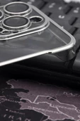iPhone 13 Pro Uyumlu Gümüş Gri Silver Renkli İnce Kenarlı Şeffaf Sert Kapak Kılıf - 3