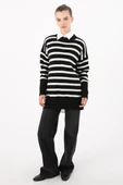 Siyah-Beyaz-Çizgili Dik Yaka Triko Kazak - 5