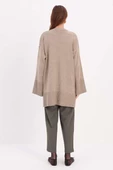 Bej-Oversize Yanları Yırtmaçlı Triko Tunik thumbnail 4