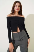 Kayık Yaka Yırtmaçlı Bluz Siyah thumbnail 2