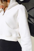 Yarım Fermuarlı Şardonlu Kısa Sweatshirt Ekru thumbnail 4