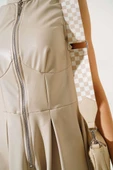 Fermuarlı Sıfır Kol Deri Elbise Bej thumbnail 4