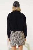 Yarım Fermuarlı Şardonlu Kısa Sweatshirt Siyah - 3