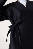 Yandan Bağlamalı Kapitone Kimono Siyah - 4
