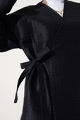 Yandan Bağlamalı Kapitone Kimono Siyah thumbnail 4