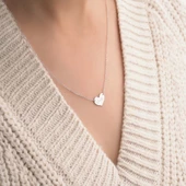 Kalp Plaka Altın Harf Kolye 14 Ayar Beyaz Altın thumbnail 2