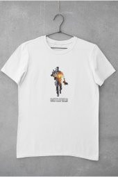 Battlefield Silah Ve Kask Tutan Asker Yazı
 Tişört Kadın Hediye Doğum Günü thumbnail 2