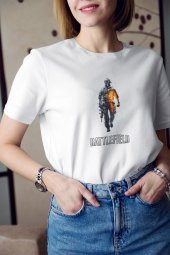 Battlefield Silah Tutan Asker Yazı Karakteri
 Tişört Kadın Hediye Doğum Günü thumbnail 1