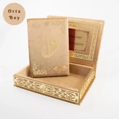 Raşel Kutulu Hediyelik Kuran-ı Kerim (Orta Boy, Gold, Elif-Vav Gold Pleksi) thumbnail 1