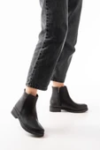 Siyah Fermuarlı Günlük Kadın Bot thumbnail 3