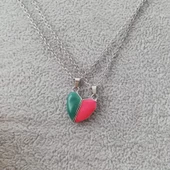 İkili Kalpli Pembe Yeşil Mıknatıslı Kolye - 1